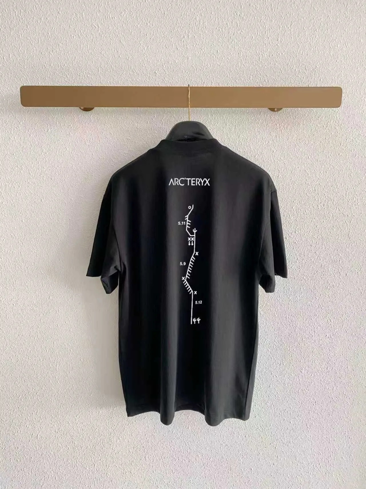 Arc’ter/ logo + New Arrival ， ， ， ， T Same Style。 :Black White Blue Gray Size:S（90-130 ） M（125-140 ） L（135-160 ） XL（160-180 ） XXL（180 ）